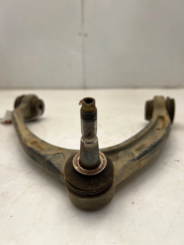 Brazo de control superior delantero Chevy para Tahoe Avalanche Yukon lado del pasajero derecho OEM Foto 3 de 4