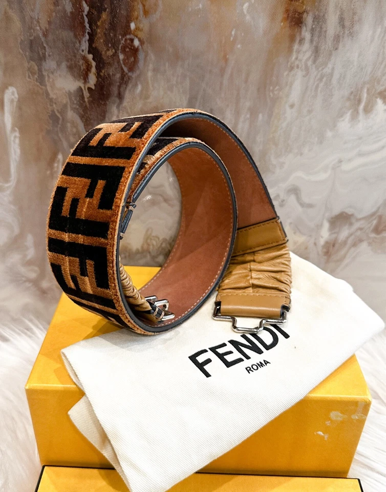 Cinturón Fendi Tobacco Velvet FF Logo 75/30 Foto 4 de 4