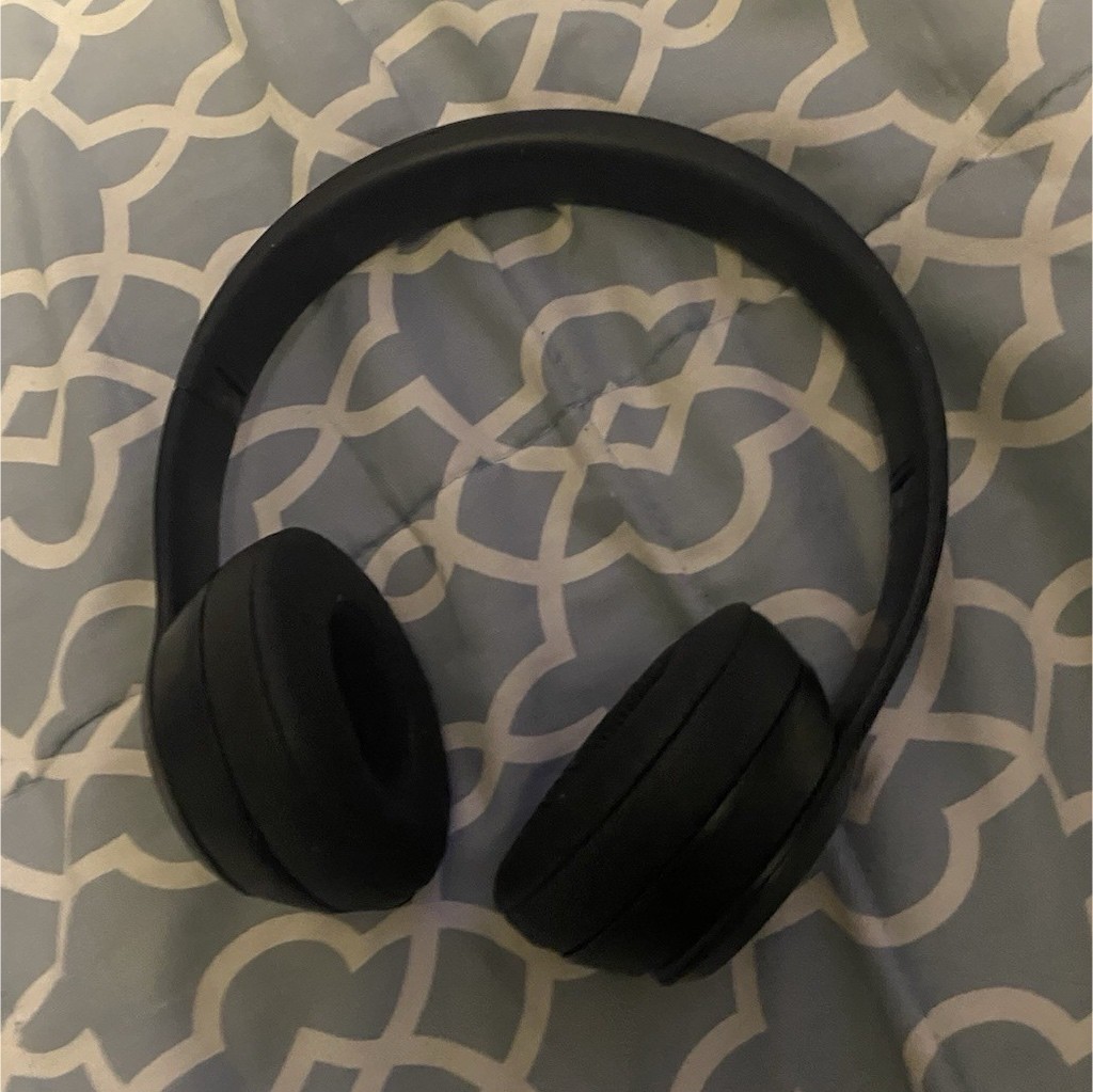 Beats by Dr. Dre Solo3 Wireless Bluetooth Headphones Black Adjustable Headband