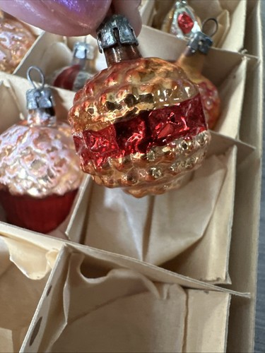 9 Adornos de Navidad de árbol de plumas de diamante en relieve de vidrio de colección bellota superior - Imagen 10 de 15