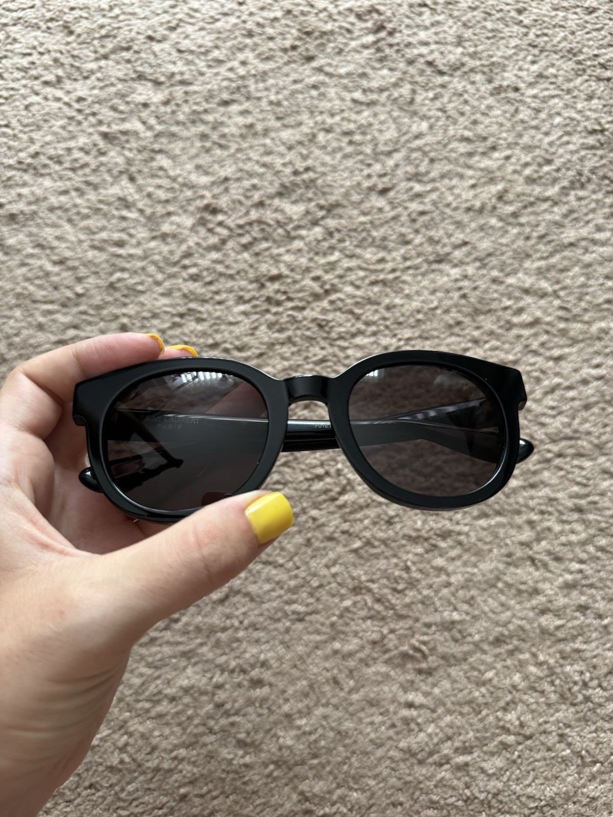Occhiali da sole Saint Laurent monogramma acetato nero SL M15 nero grigio oro