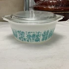 Pyrex Amish Butterprint  Casserole Dish 1 1/2 pt White Turquoise Glass with Lid