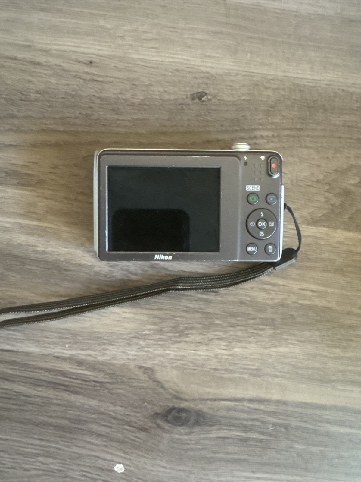 Nikon coolpix S3600 20.1MP Compact Digital Camera Silver TESTED WORKING alternate view 3