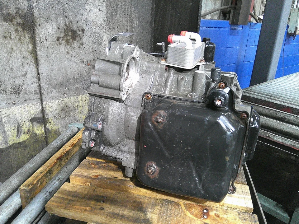 2007 2008 Volkswagen EOS 2.0L Automatic Transmission 111K Miles OEM - Image 3 of 4