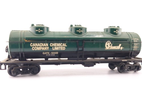 Coche cisterna Bachmann escala Ho Canadian Chemical Company Limited 3 cúpulas GATX 54442 | Condition: Used
