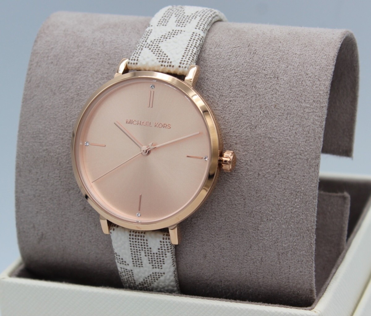New Authentic Michael Kors Jayne Vanilla White Rose Gold PVC  display picture 3