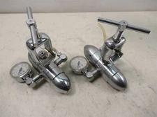 Pair of Victor Compressed Gas Regulators 1318 Medical Cylinder Units 54L 656674