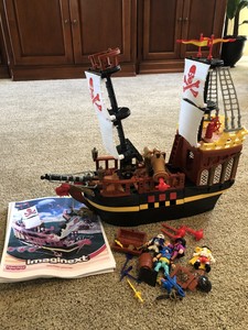 imaginext pirate raider
