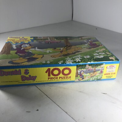 Walt Disney VINTAGE Donald Duck And Daisy Puzzle 100 Pieces 18x13