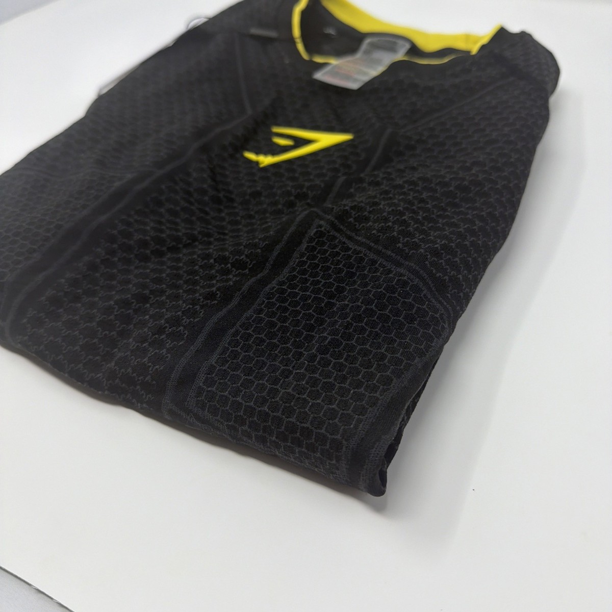 Gymshark Onyx v1 Grey/Yellow Medium | eBay