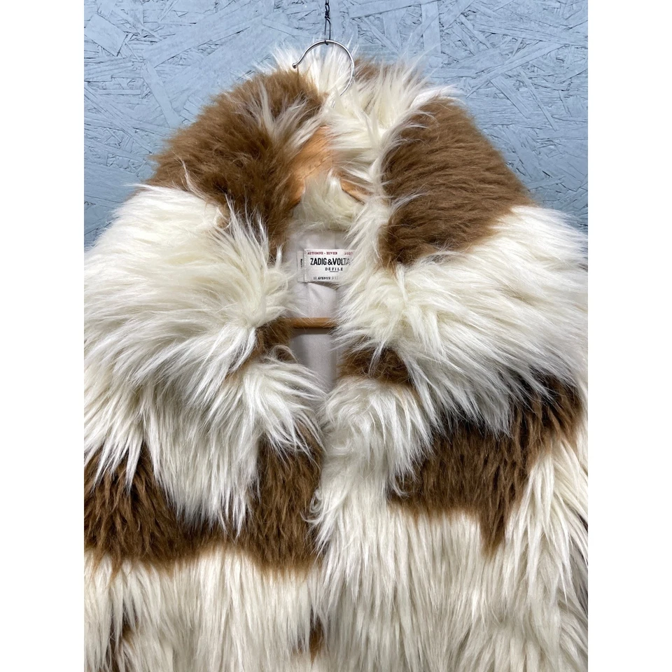 Abrigo de piel sintética Zadig & Voltaire para mujer XS marrón blanco pasarela invierno moda Foto 3 de 4