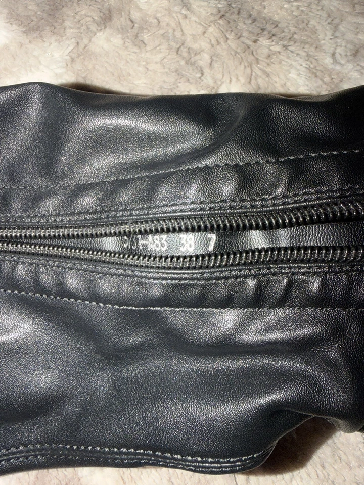 Talla 7........Sexy botas de aguja de cocodrilo negras hasta la rodilla. Nuevo...Deseo público Foto 4 de 4