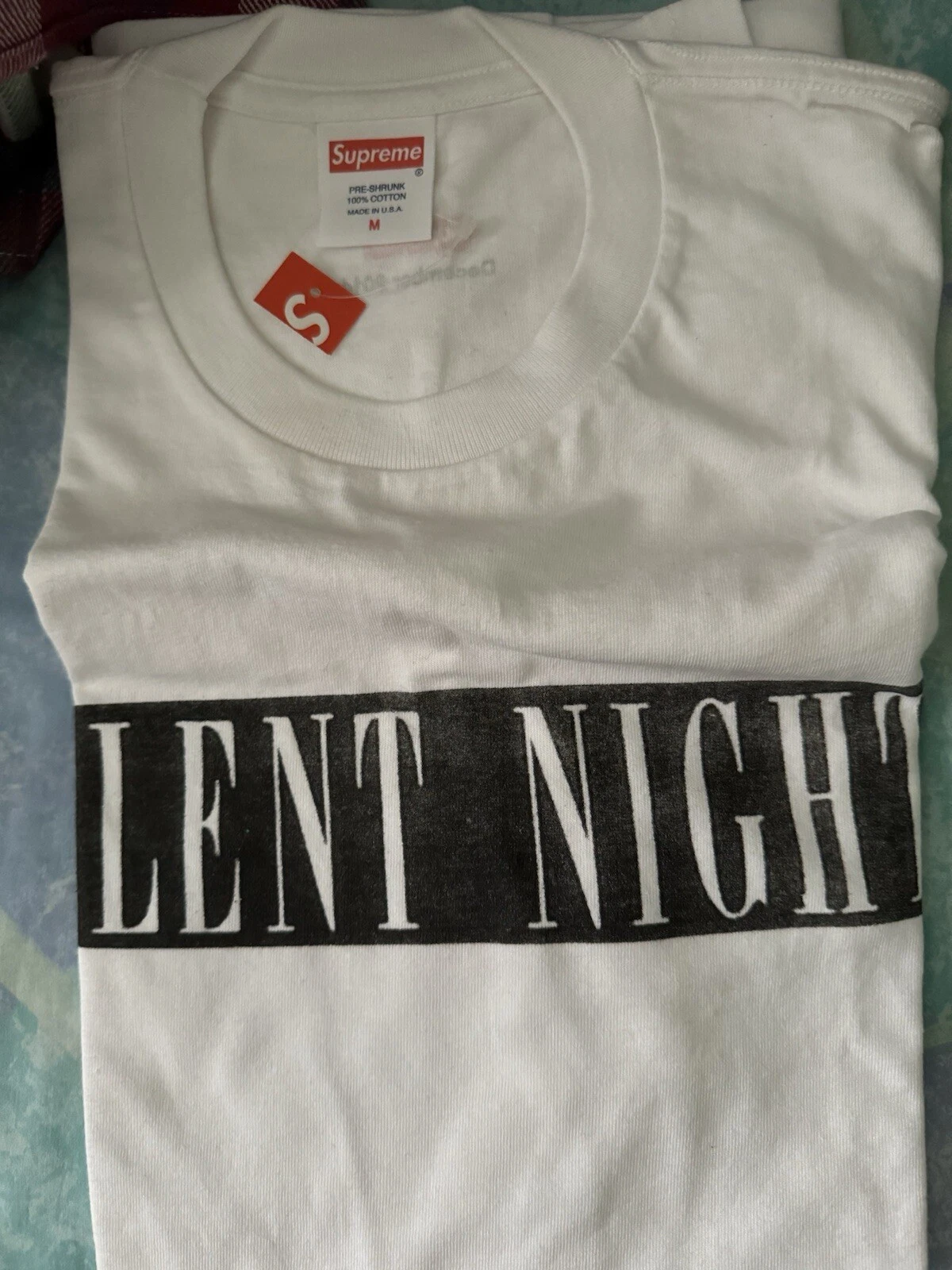 SUPREME SILENT NIGHT FW14 100% Authentique tee shirt M blanc logo boîte de Noël