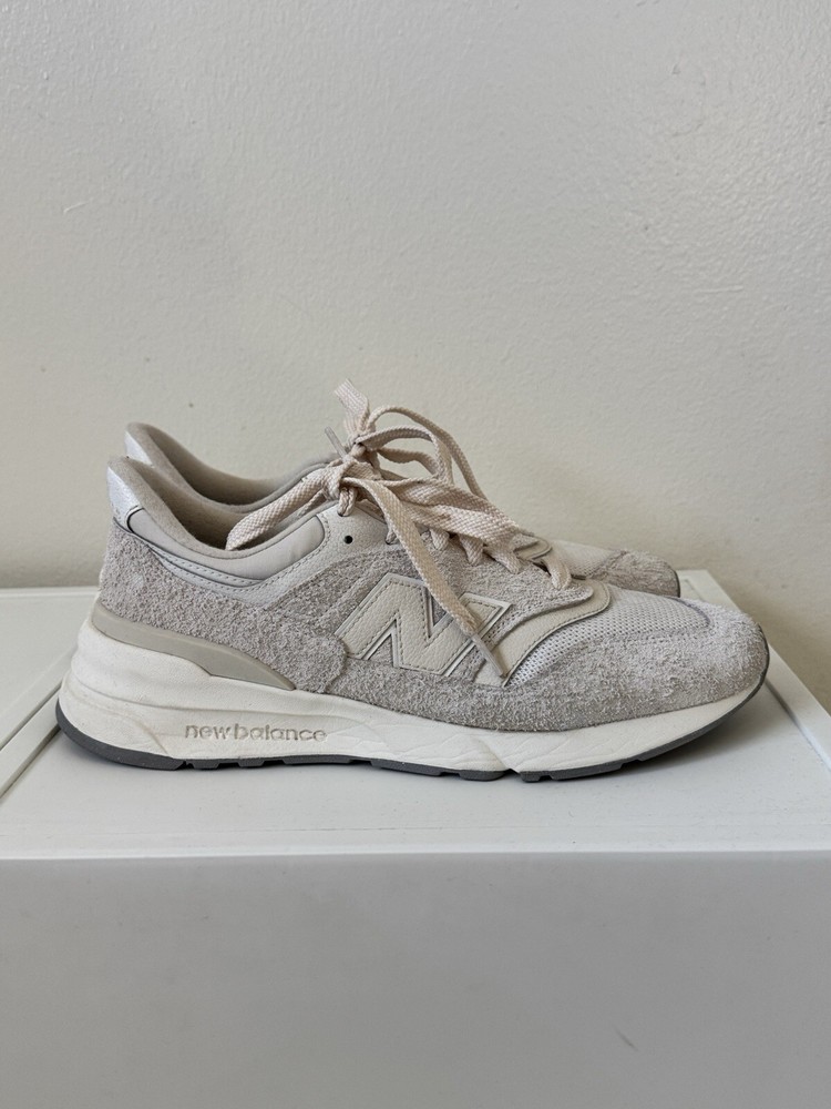 New Balance 997R Cream Pre-owned Excellent Condition Sz 10.5 Men