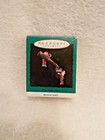 4 VINTAGE Hallmark Keepsake Miniature Ornaments with orig boxes,1993 -1995 Coke — photo 5