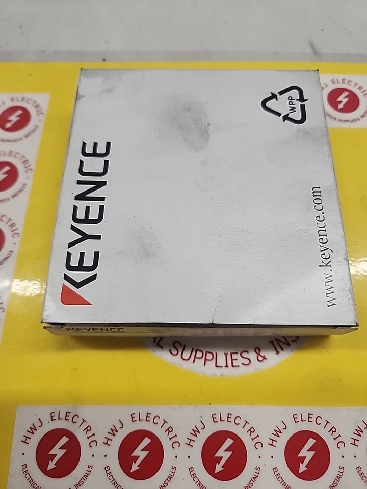 KEYENCE Photoelectric Sensor Type PZ-G102P New - Image 2 of 3