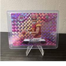 2024 Panini Mosaic Jayden Daniels NFL Debut #272 Commanders Camo Pink (RC)
