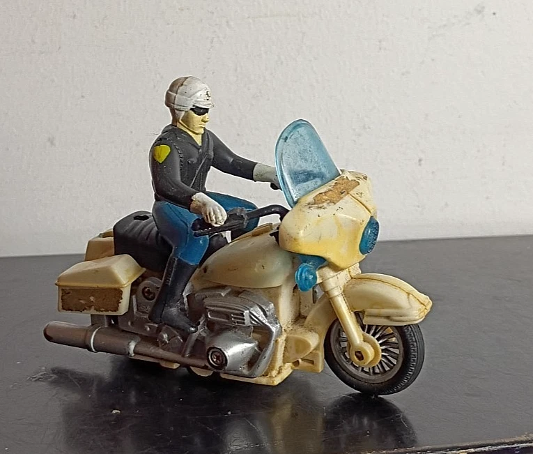 Motocicleta de policía de colección, Everbright Toys 5” Highway Patrol años 80 Foto 2 de 4