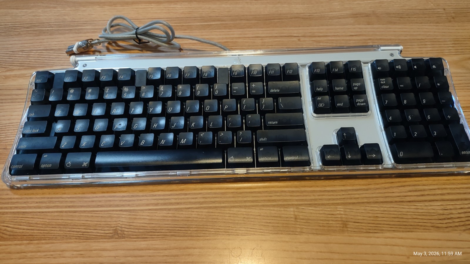 Apple keyboard full size usb black oldie but goody M7803 all