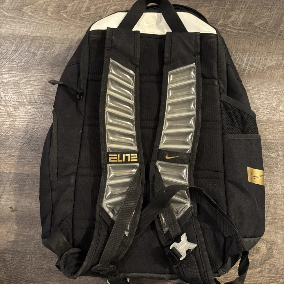 Mochila de baloncesto Nike Elite Pro (color negro/blanco/dorado) nueva con etiquetas Foto 3 de 4