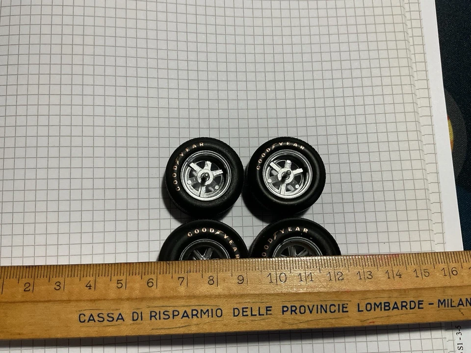 Set Ruote Formula 1 Anni ‘60, Good Year. Scala 1/20 - Immagine 4 di 4