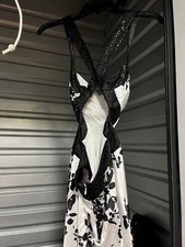 LONG SEQUIN WHITE BLACK SILVER PROM DRESS PAGEANT MERMAID GOWN SIZE 5 FLORAL