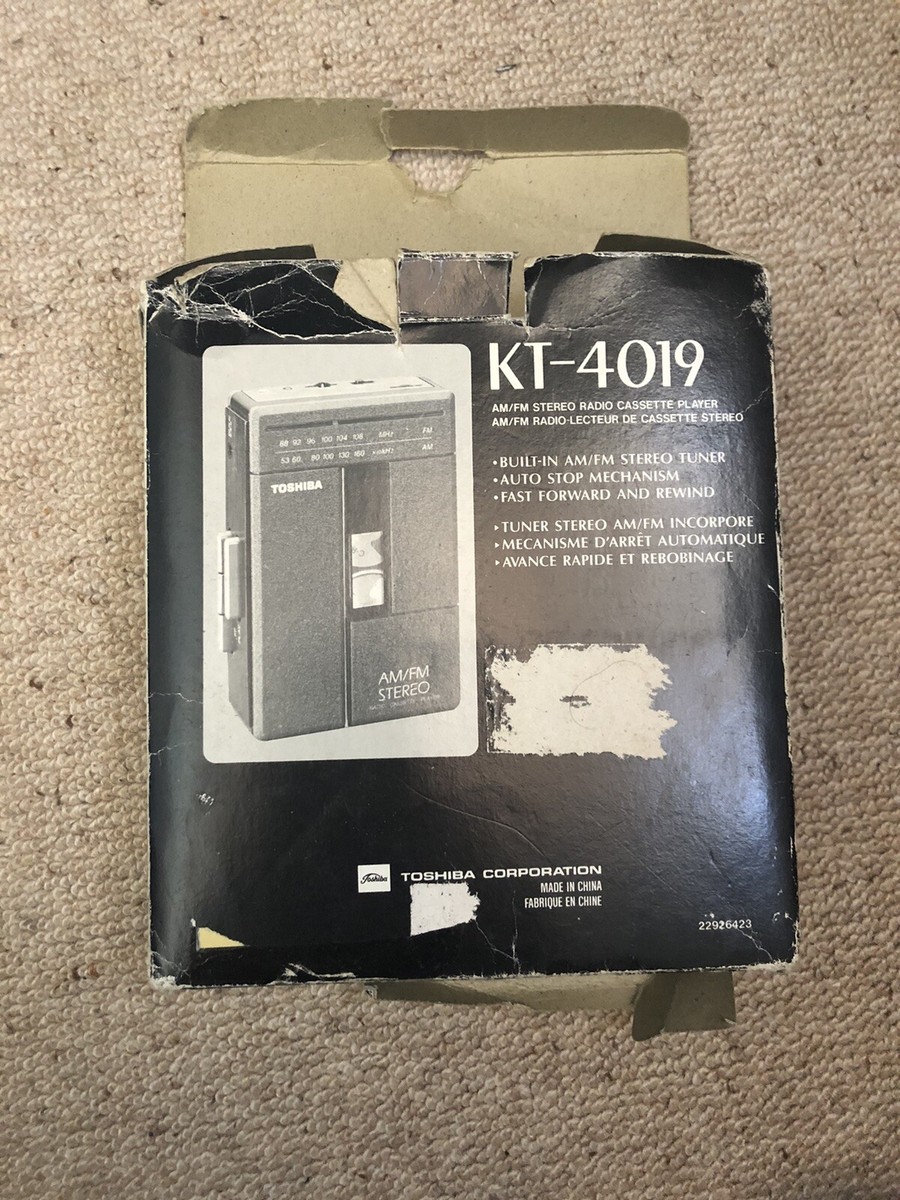 TOSHIBA　Walky KT-RS9 Toshiba KT-4019 Cassette Walkman Radio Boxed w/ Manual Faulty