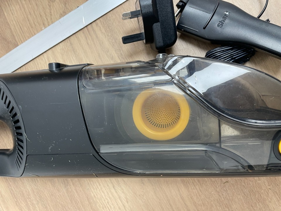 Shark Cordless Handheld Vacuum Cleaner Black (CH950UKT) eBay