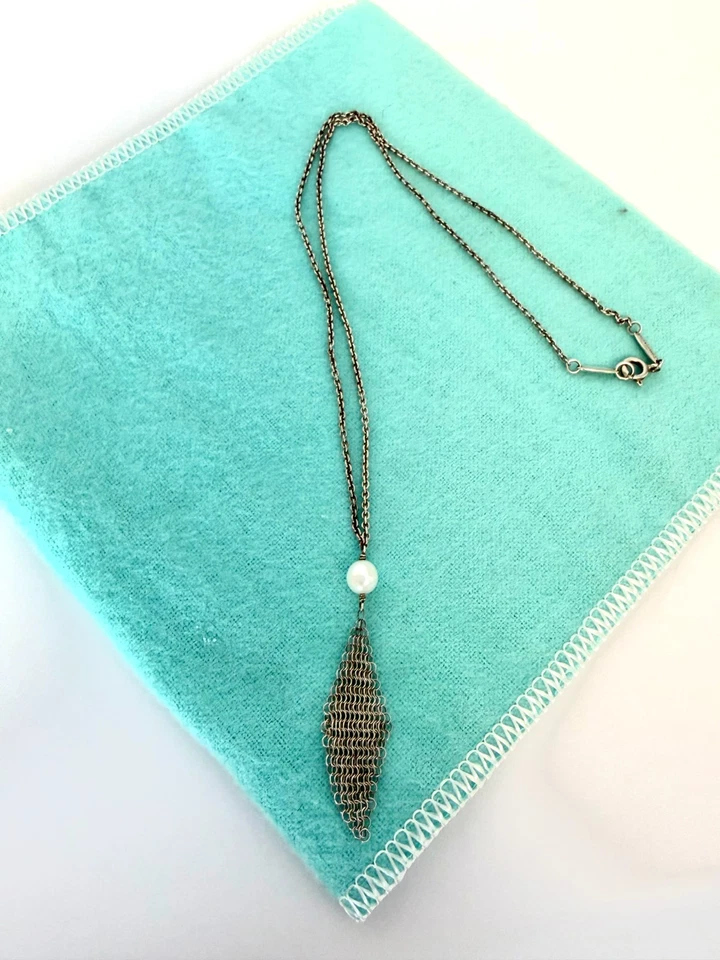 Collar colgante Tiffany & Co. Elsa Peretti plata esterlina malla borla y perlas Foto 2 de 4