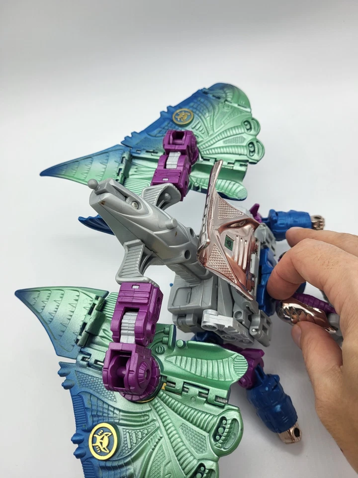 Hasbro Transformers Beast Wars Depth Charge Figure 1997 - Image 4 of 4