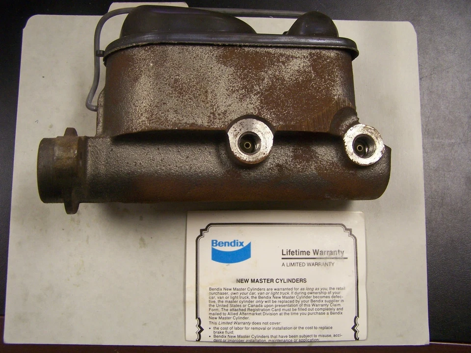 Nuevo cilindro maestro de freno Bendix 12007 EE. UU. para Ford E150 E250 F250 F350 Foto 2 de 4