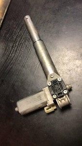BMW E60 E61 E65 E70 E71 SITZHÖHENVERSTELLMOTOR VORNE NS LINKS 0390203231