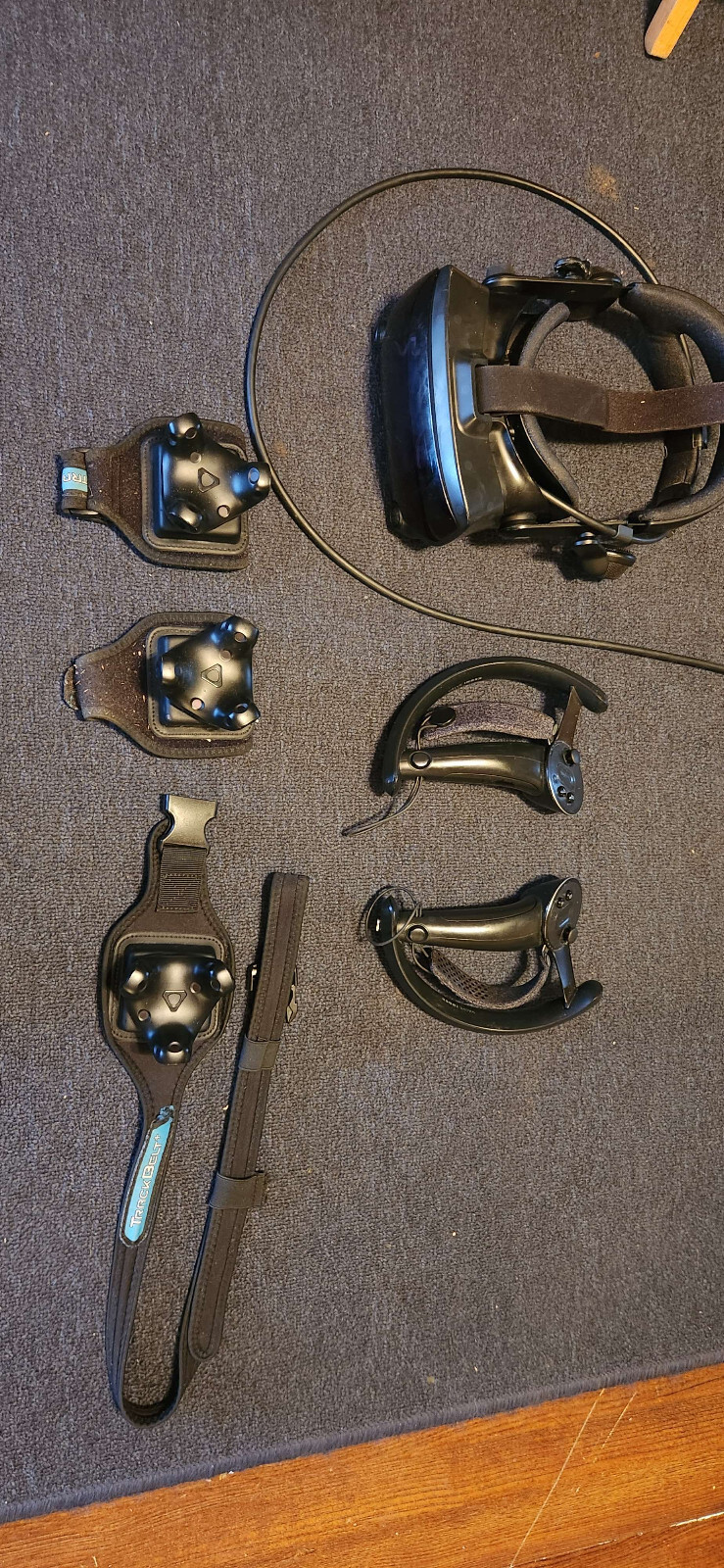 Valve Index PC VR Headset Full Kit With 3 Vive 3.0 Body Trackers eBay