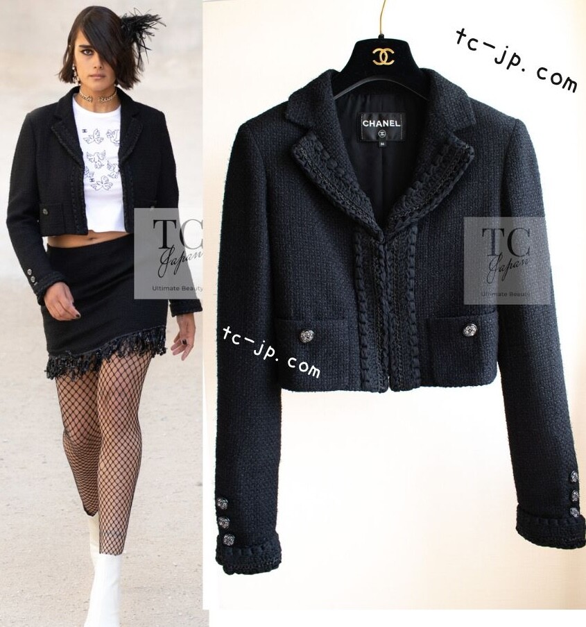 $5.1K CHANEL 22C 2022 Black Cropped Cotton Jacket 34 36 US2 $5.1K CHANEL 22C 2022 Black Cropped Cotton Jacket 34 36 US2