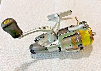 Okuma Avenger ABF20b Series Graphite Baitfeeding System/Spinning Reel