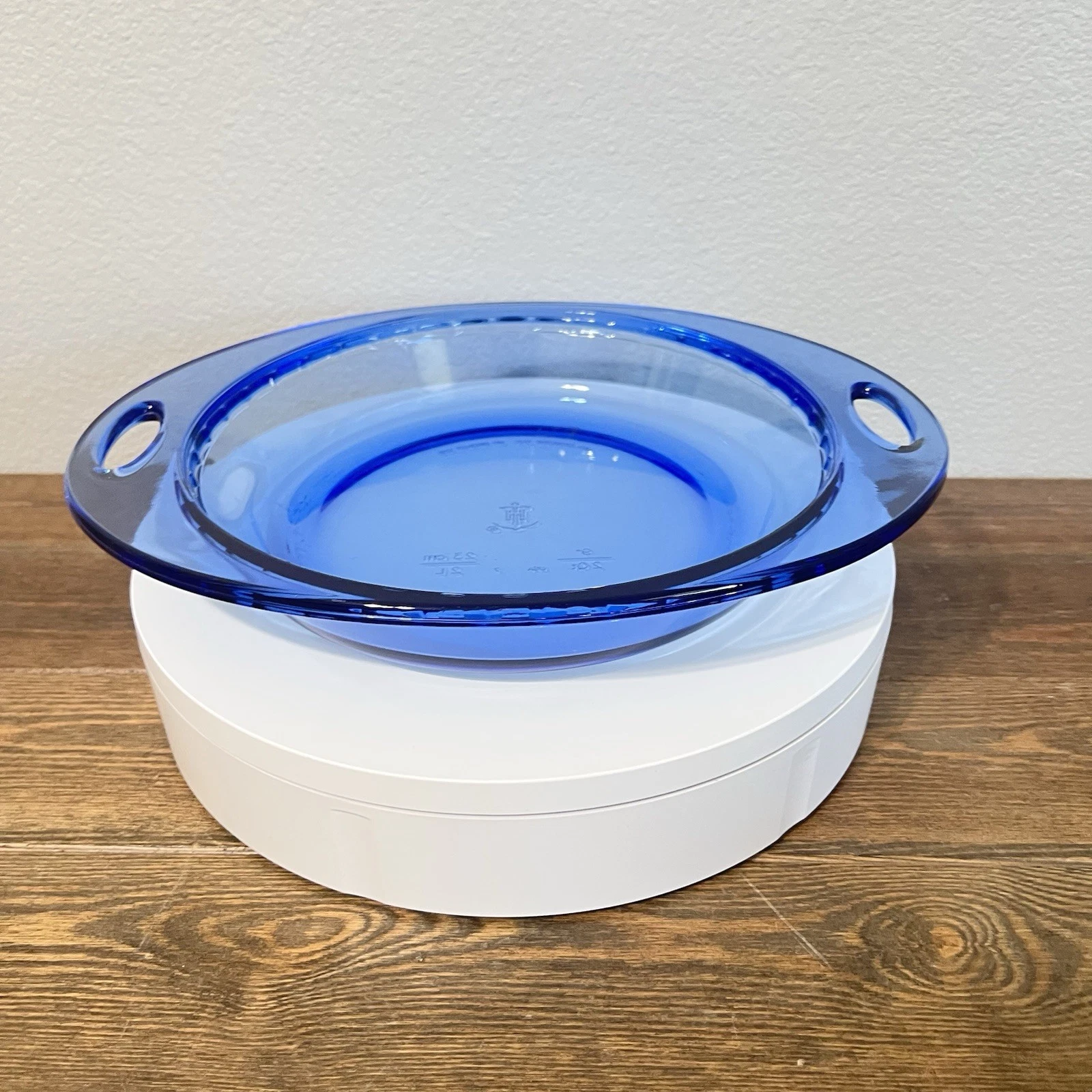 Anchor Hocking Deep Cobalt Blue 9" 2 QT Deep Dish Pie Plate Tray with Handles