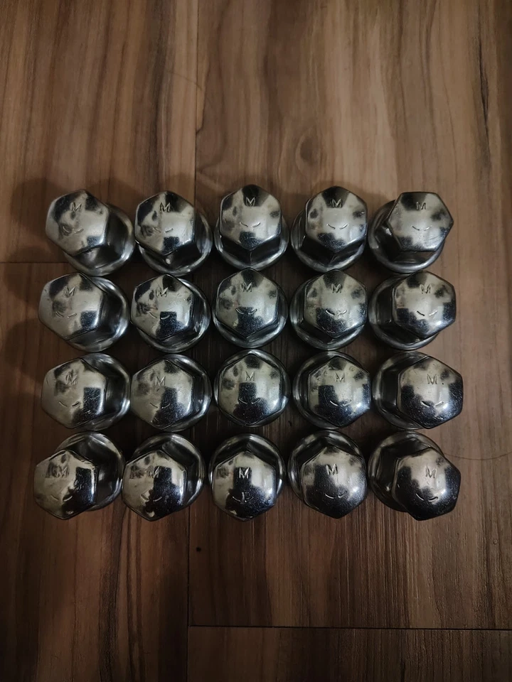 RAM 1500 DT 2019-2023 nuevo estilo de carrocería Mopar OEM acero inoxidable 14X1,5 tuercas 20 un. Foto 2 de 4