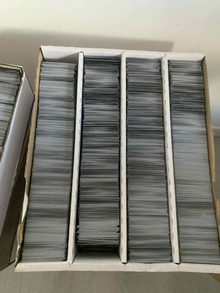 Lot cartes Magic - 500 cartes - Communes / Unco + 5 rares - FR - Photo 1/3