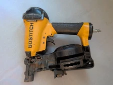 Bostitch RN46-1 Pneumatic Coil Roofing Nail Gun Magnesium Frame Working