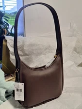 Coach The Originals Curve Zip Shoulder Bag in Maple Leather New