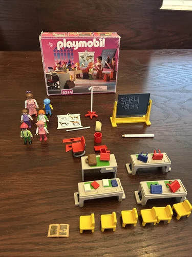 Vintage 1995 Playmobil Classroom Set # 5314  (Complete) Teacher & Students