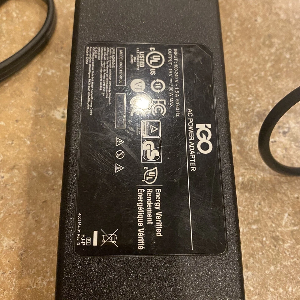 Adaptador de corriente alterna iGo 19,5 V 90 W 6630137-0100 negro - probado Foto 3 de 4