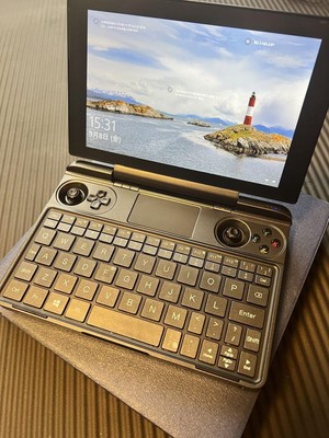 GPD WIN MAX 2020 Intel i5 16GB 512GB SSD w/Box Good Condition 