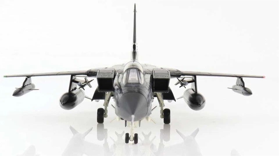 Hobby Master 1:72 Panavia Tornado ECR Люфтваффе Шлезвиг AB Tiger Meet HA6709 - Изображение 4 из 4