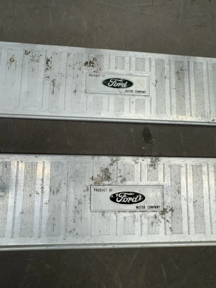 Ford Fairlane 1963-1964 4 puertas alfombra molduras placa alféizar Mercury Meteor OE Foto 4 de 4