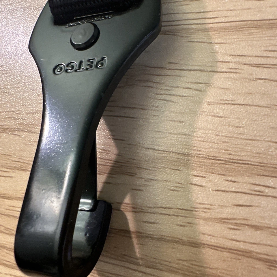 PETCO Dog Premium Seat Belt Extension Strap Quick Snap Hook Or Short Leash - image 3 of 4