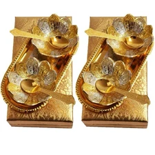 Decorative set of bowls and spoons