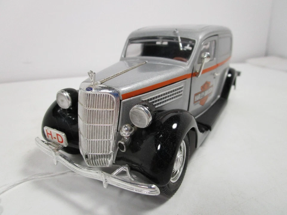 HARLEY DAVIDSON 1/25 1935 FORD SEDAN DELIVERY *ISSUES* SPRINGFEILD OHIO 48 MADE - Image 3 of 4