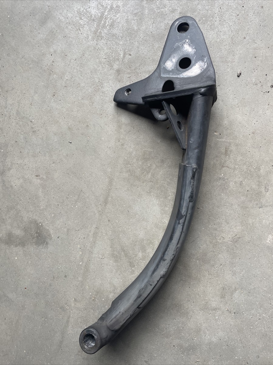 KAWASAKI Z1000sx Engine Mount L/H Ninja Zx1000 Oem 32190-0648-18R