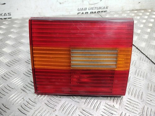 Volkswagen PASSAT B4 1994 Hinten links Rückleuchte Heckleuchte innen UST37093
